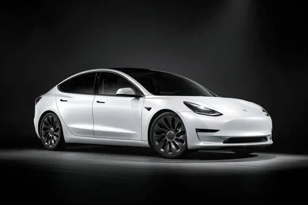 2023 Tesla Model 3 Long Range RWD