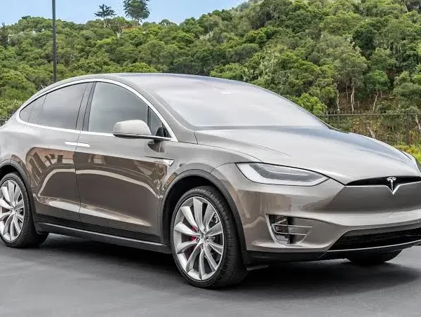 Tesla Model X 90D 2016